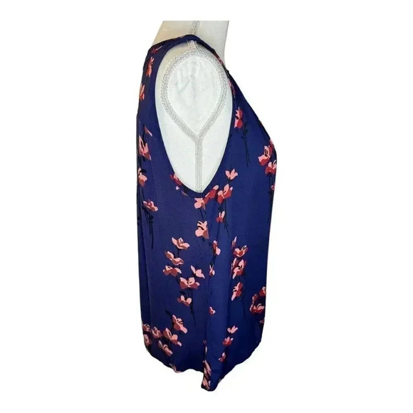 Ann Taylor Loft Women’s Small Navy Blue & Pink Floral Tank‎ Top Button Detail - Picture 2 of 7